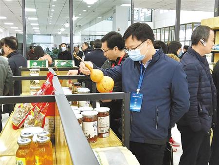 找差距 鼓干勁 聚合力——全國東西部扶貧協(xié)作“攜手奔小康”行動培訓(xùn)班現(xiàn)場觀摩側(cè)記