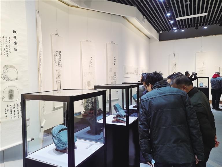 “非遺精品洮硯傳拓題跋藝術(shù)展”開展 洮硯雕刻、傳拓、拓片題跋集中亮相甘肅藝術(shù)館